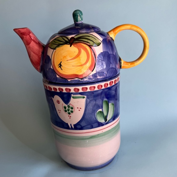 Italian VIETRI Compangna Pattern Sungle Teapot and Mug.